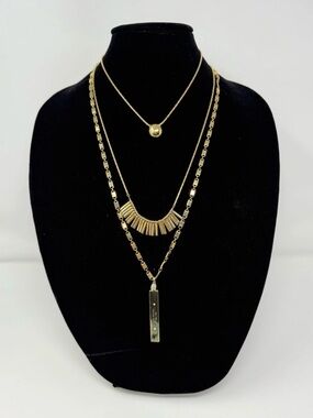 Henri Bendel triple layered look  necklace gold tone chain-dressy